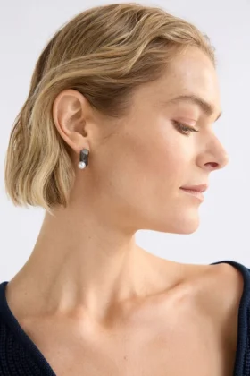 Ahas Stud Earring