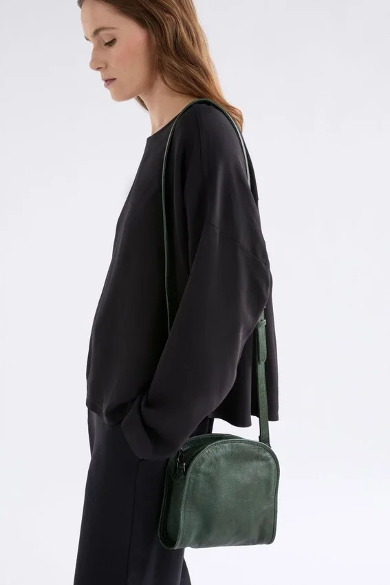 Kurva Crossbody Bag Kurva Crossbody Bag