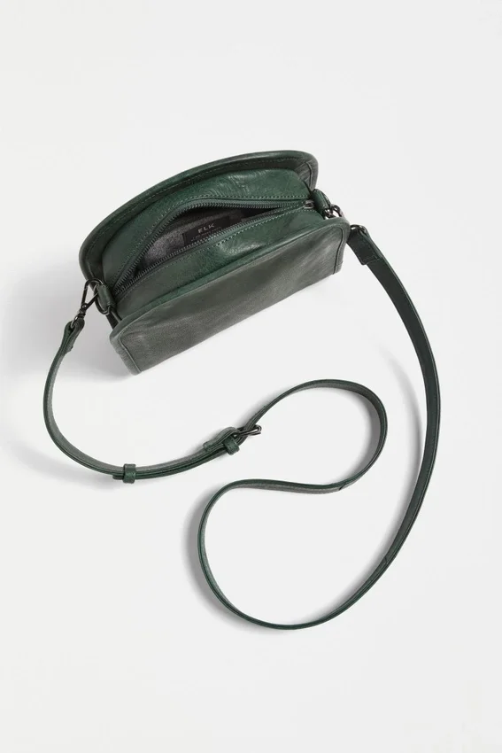 Kurva Crossbody Bag Kurva Crossbody Bag
