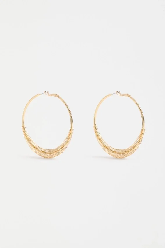Solf Metallic Hoop Earring Solf Metallic Hoop Earring