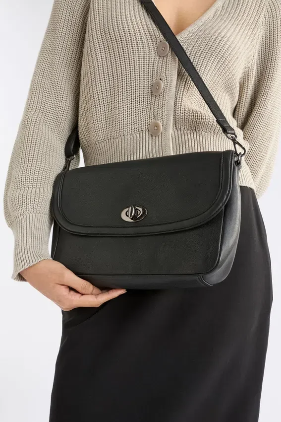 Unden Crossbody Bag Unden Crossbody Bag