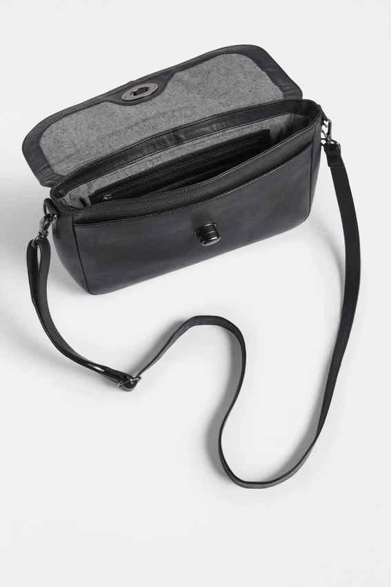 Unden Crossbody Bag Unden Crossbody Bag