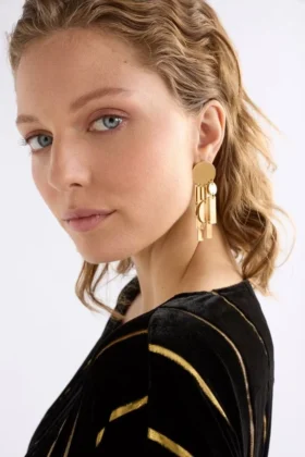 Vatten Drop Earring